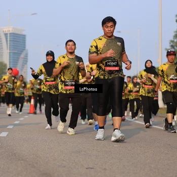 Runner Photo 6142055