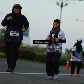 Runner Photo 6142074