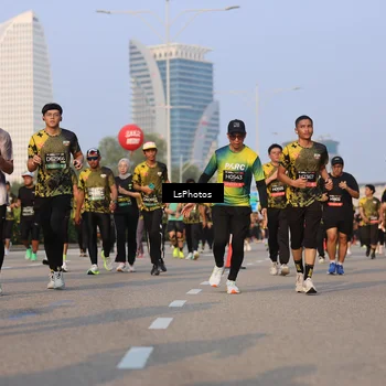 Runner Photo 6142266