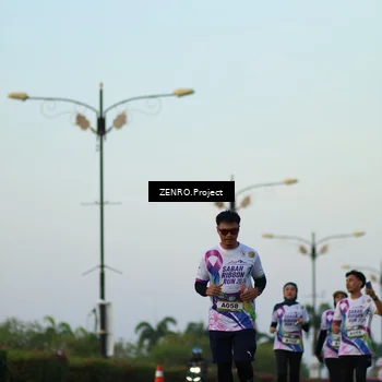Runner Photo 6142331