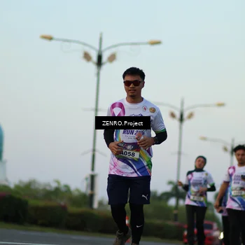 Runner Photo 6142397