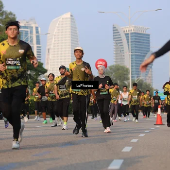 Runner Photo 6142405