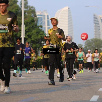 Runner Photo 6142452