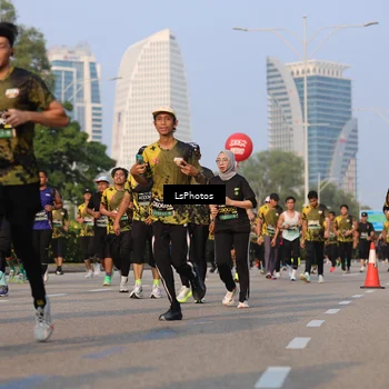 Runner Photo 6142453
