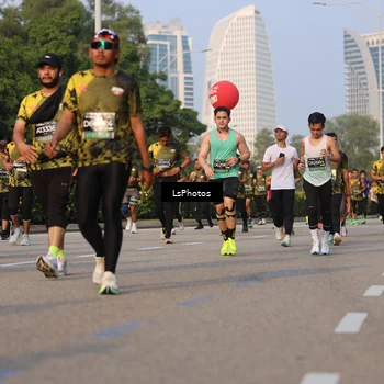 Runner Photo 6142744