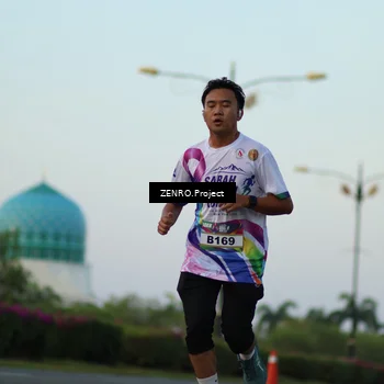 Runner Photo 6142895