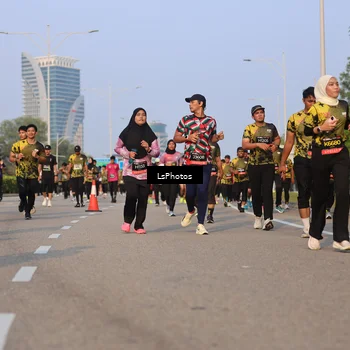 Runner Photo 6142900