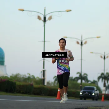 Runner Photo 6142993