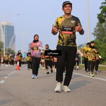 Runner Photo 6143007