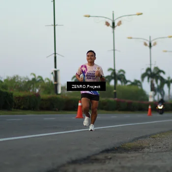 Runner Photo 6143068