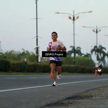 Runner Photo 6143076