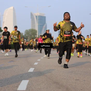 Runner Photo 6143115