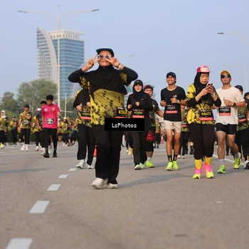 Runner Photo 6143205