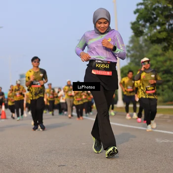 Runner Photo 6143473