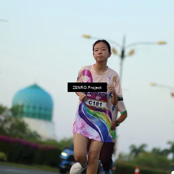 Runner Photo 6143536