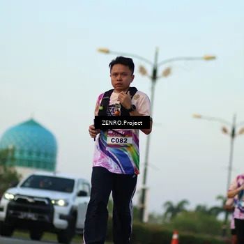 Runner Photo 6143585