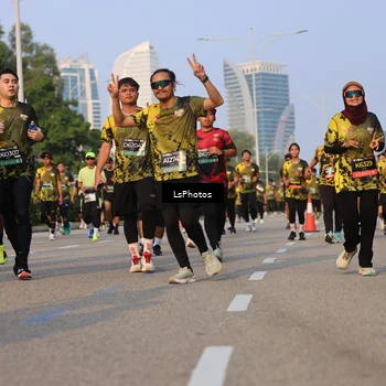 Runner Photo 6143613