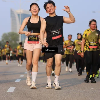 Runner Photo 6143675