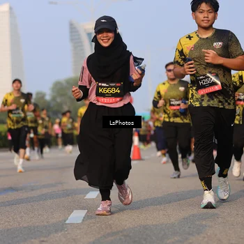 Runner Photo 6143737