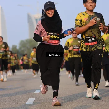 Runner Photo 6143757