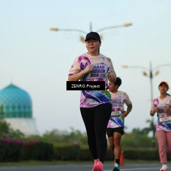Runner Photo 6143766
