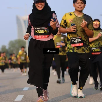 Runner Photo 6143788