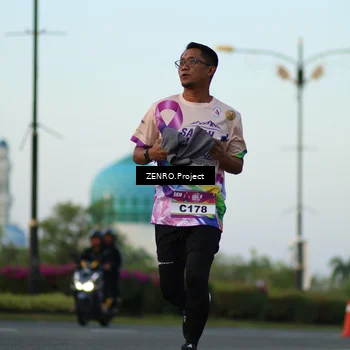 Runner Photo 6143934