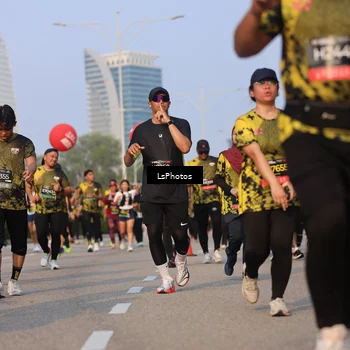 Runner Photo 6144073