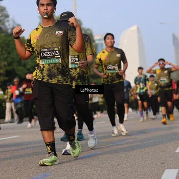 Runner Photo 6145415