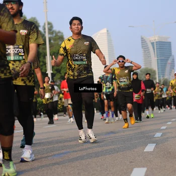 Runner Photo 6145429