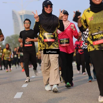 Runner Photo 6146044