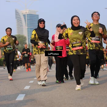 Runner Photo 6146056