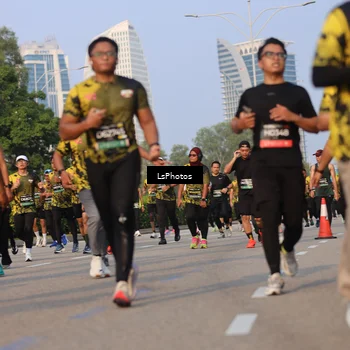 Runner Photo 6146159