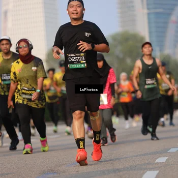 Runner Photo 6146235