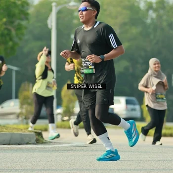 Runner Photo 6146716