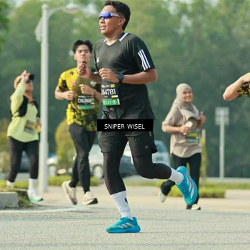 Runner Photo 6146723