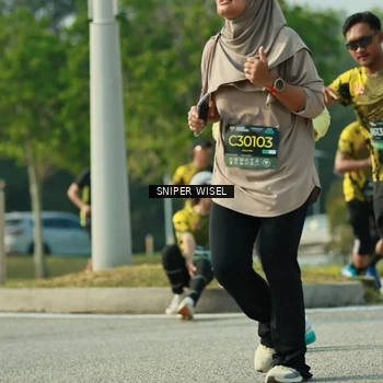 Runner Photo 6146789