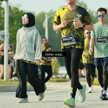 Runner Photo 6147023