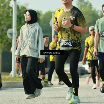 Runner Photo 6147044