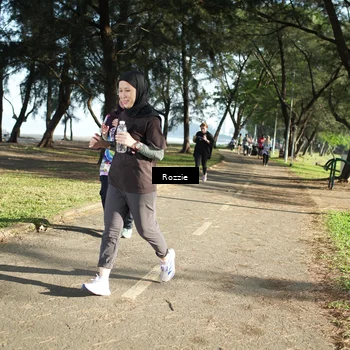 Runner Photo 6147354