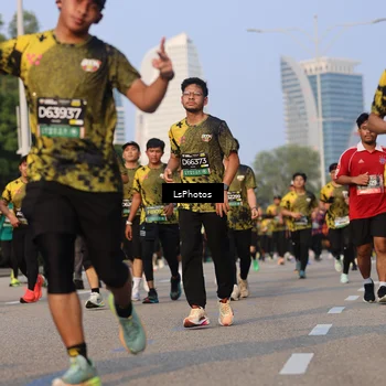 Runner Photo 6147483