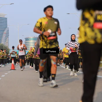 Runner Photo 6147855
