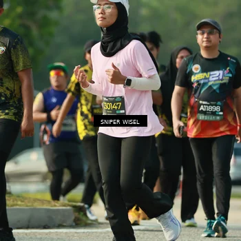 Runner Photo 6147890