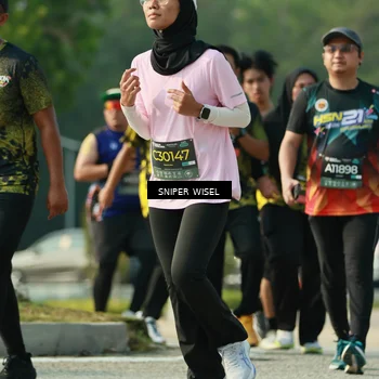 Runner Photo 6147895