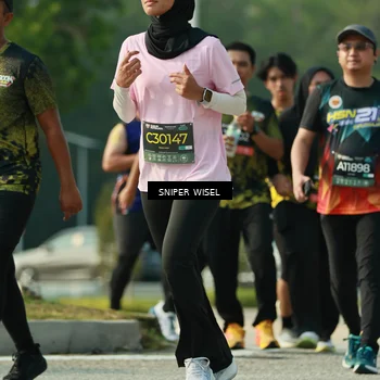 Runner Photo 6147897