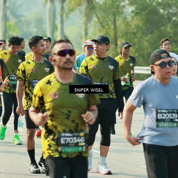 Runner Photo 6149137