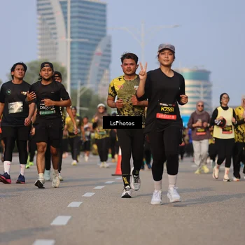 Runner Photo 6149234