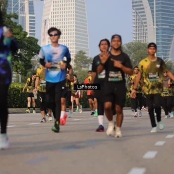 Runner Photo 6149273