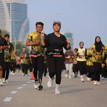 Runner Photo 6149285