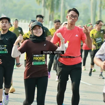 Runner Photo 6149306